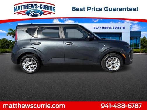 Gravity Gray 2025 Kia Soul LX