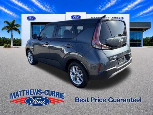 Gravity Gray 2025 Kia Soul LX