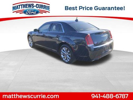 2017 Chrysler 300 Limited