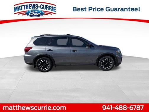 2019 Nissan Pathfinder SL