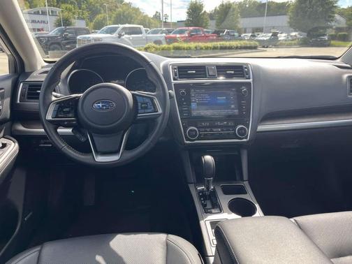 Crystal White Pearl 2018 Subaru Outback 2.5i Limited