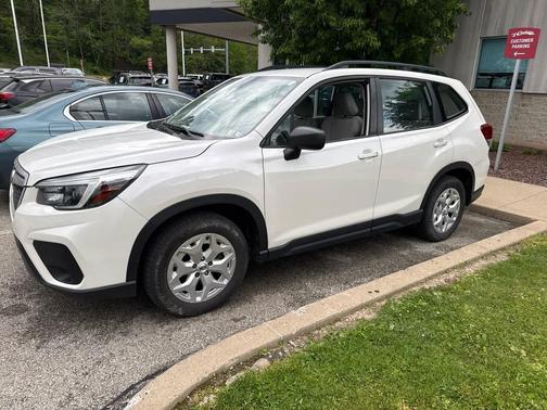 Crystal White Pearl 2021 Subaru Forester Base