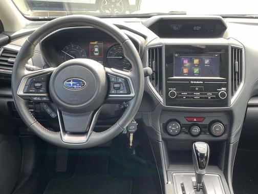 Crystal White Pearl 2018 Subaru Crosstrek 2.0i Premium