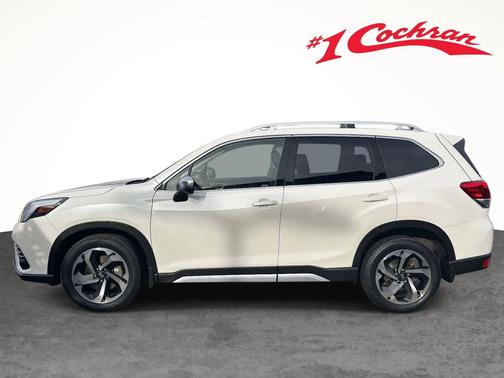 Crystal White Pearl 2022 Subaru Forester Touring