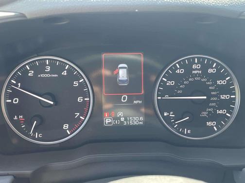 Crystal White Pearl 2025 Subaru Crosstrek Premium
