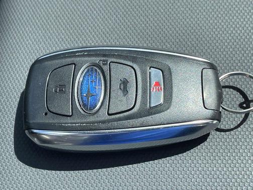 Crystal Black Silica 2025 Subaru Forester Limited