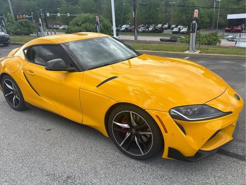 Nitro Yellow 2022 Toyota Supra 3.0 Premium