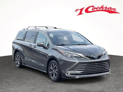 2025 Toyota Sienna Platinum