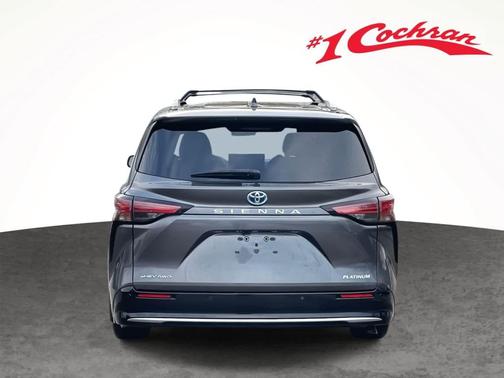 2025 Toyota Sienna Platinum