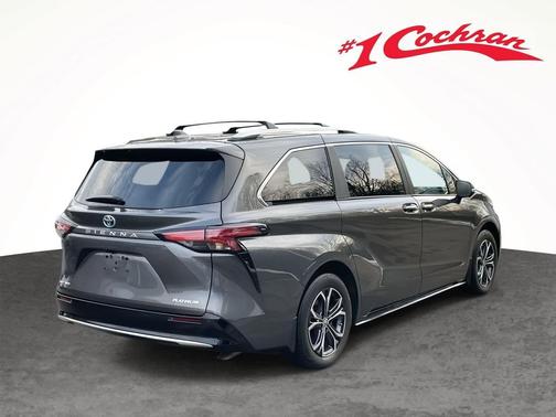 2025 Toyota Sienna Platinum