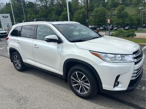 Blizzard Pearl 2019 Toyota Highlander XLE