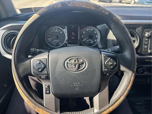 2017 Toyota Tacoma SR5