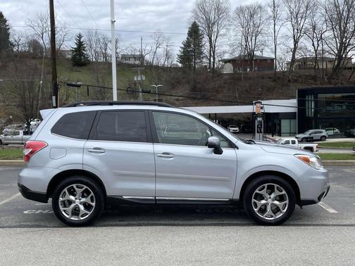 Ice Silver Metallic 2015 Subaru Forester 2.5i Touring