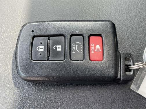 Silver Sky Metallic 2017 Toyota RAV4 Platinum