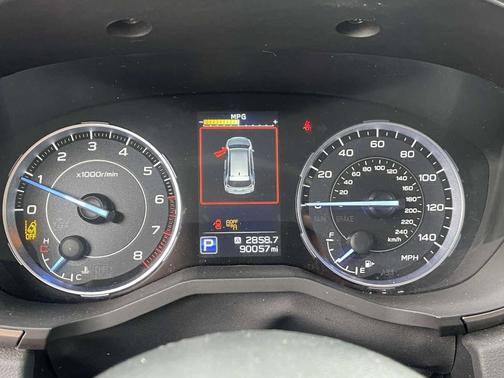 Crystal White Pearl 2022 Subaru Ascent Limited 7-Passenger