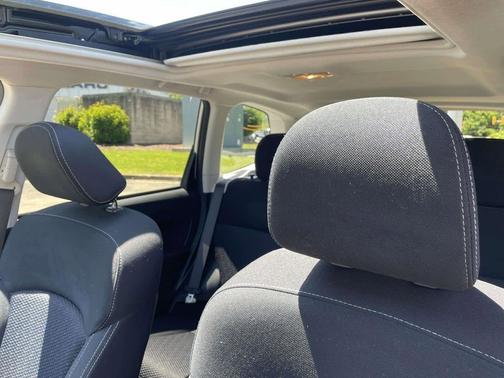 Ice Silver Metallic 2017 Subaru Forester 2.5i Premium