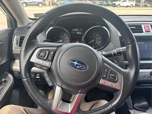 Crystal White Pearl 2017 Subaru Outback 2.5i Premium