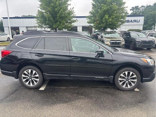 Crystal Black Silica 2016 Subaru Outback 2.5i Limited