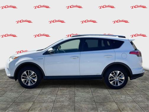 2017 Toyota RAV4 Hybrid XLE