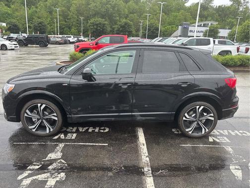 Mythos Black Metallic 2023 Audi Q3 45 S line Premium Plus