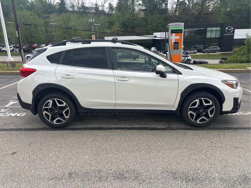 Crystal White Pearl 2019 Subaru Crosstrek 2.0i Limited