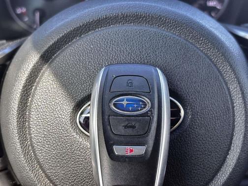 Crystal Black Silica 2021 Subaru Outback Onyx Edition XT