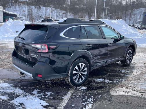 2023 Subaru Outback Touring
