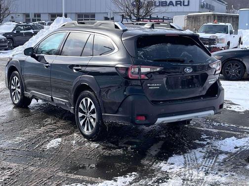 2023 Subaru Outback Touring