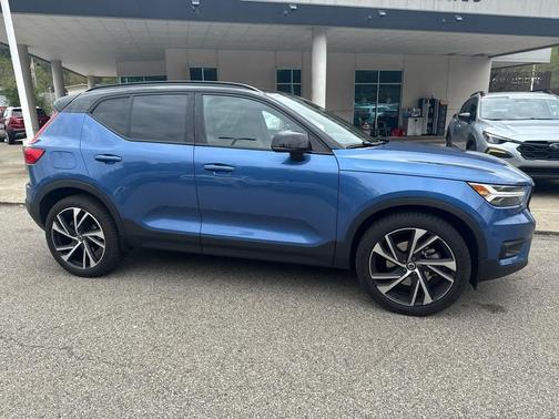 2021 Volvo XC40 T5 R-Design