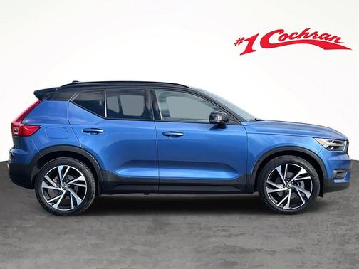 2021 Volvo XC40 T5 R-Design
