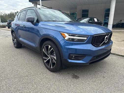 2021 Volvo XC40 T5 R-Design