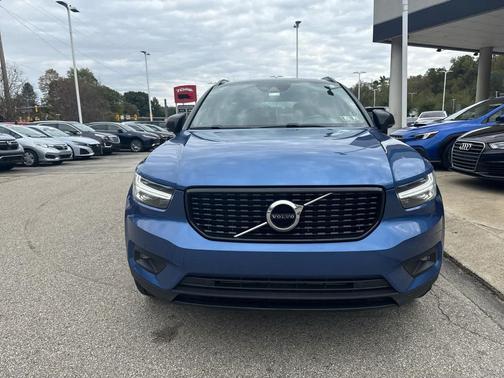 2021 Volvo XC40 T5 R-Design