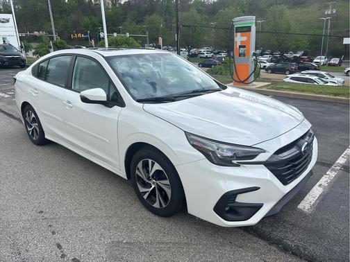 Crystal White Pearl 2024 Subaru Legacy Premium