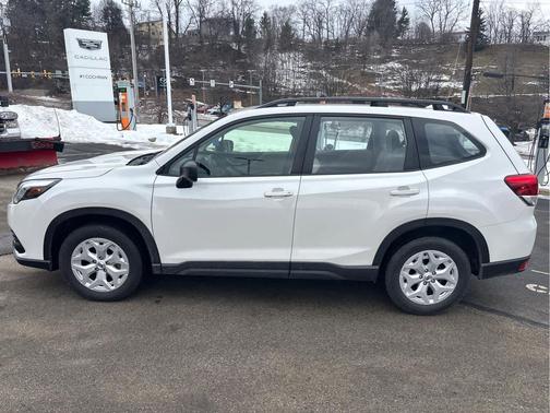 2023 Subaru Forester Base