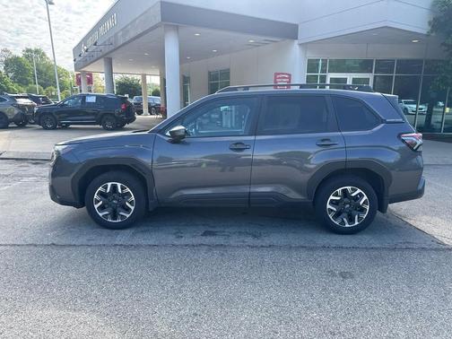 Magnetite Gray Metallic 2026 Subaru Forester Premium