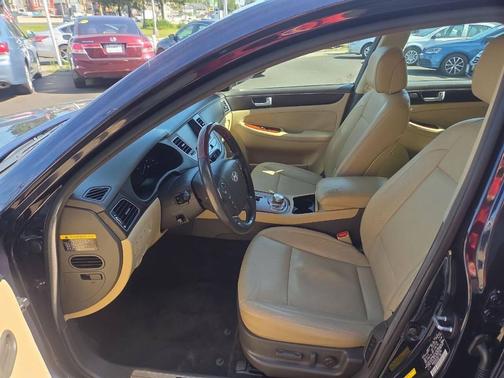2012 Hyundai Genesis 4.6