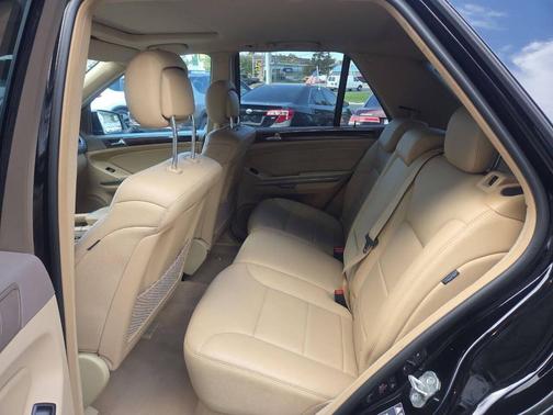 2011 Mercedes-Benz M-Class 4MATIC