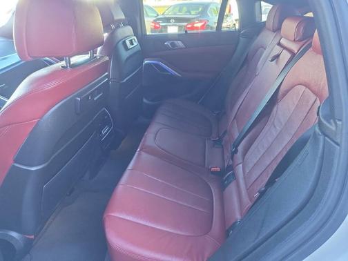 2022 BMW X6 xDrive40i