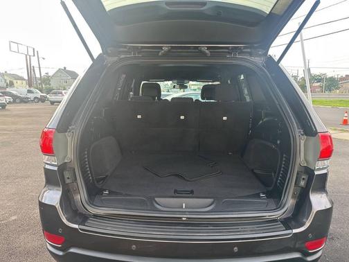 2019 Jeep Grand Cherokee Laredo