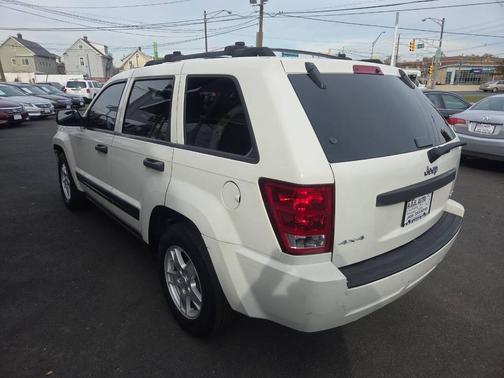 2005 Jeep Grand Cherokee Laredo