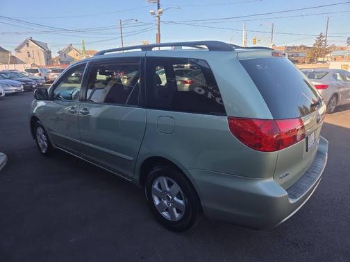 2008 Toyota Sienna CE