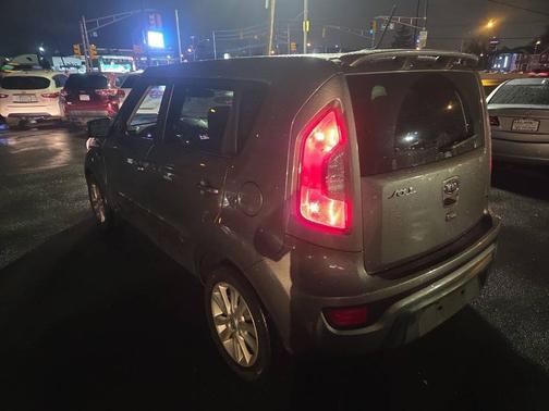 2012 Kia Soul +