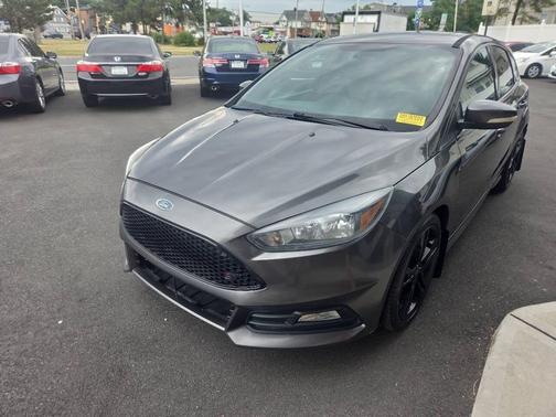 Magnetic 2015 Ford Focus ST
