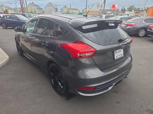 Magnetic 2015 Ford Focus ST