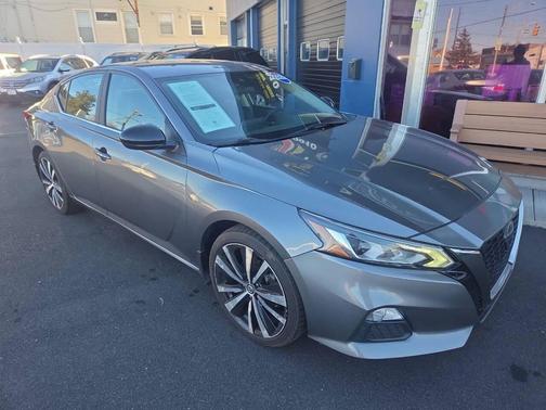 2020 Nissan Altima SR FWD