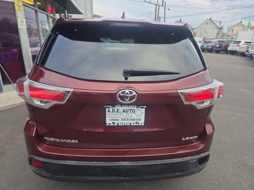 2015 Toyota Highlander LE