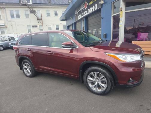2015 Toyota Highlander LE