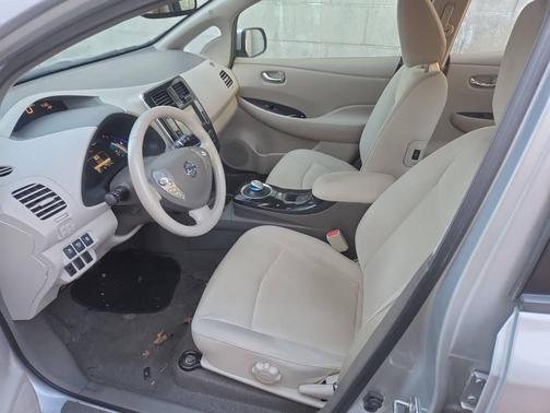 2012 Nissan Leaf SL