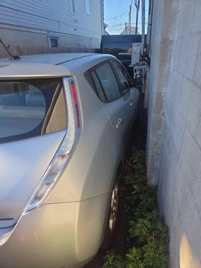 2012 Nissan Leaf SL