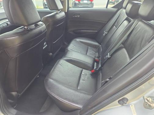 2013 Acura ILX 2.0L Technology